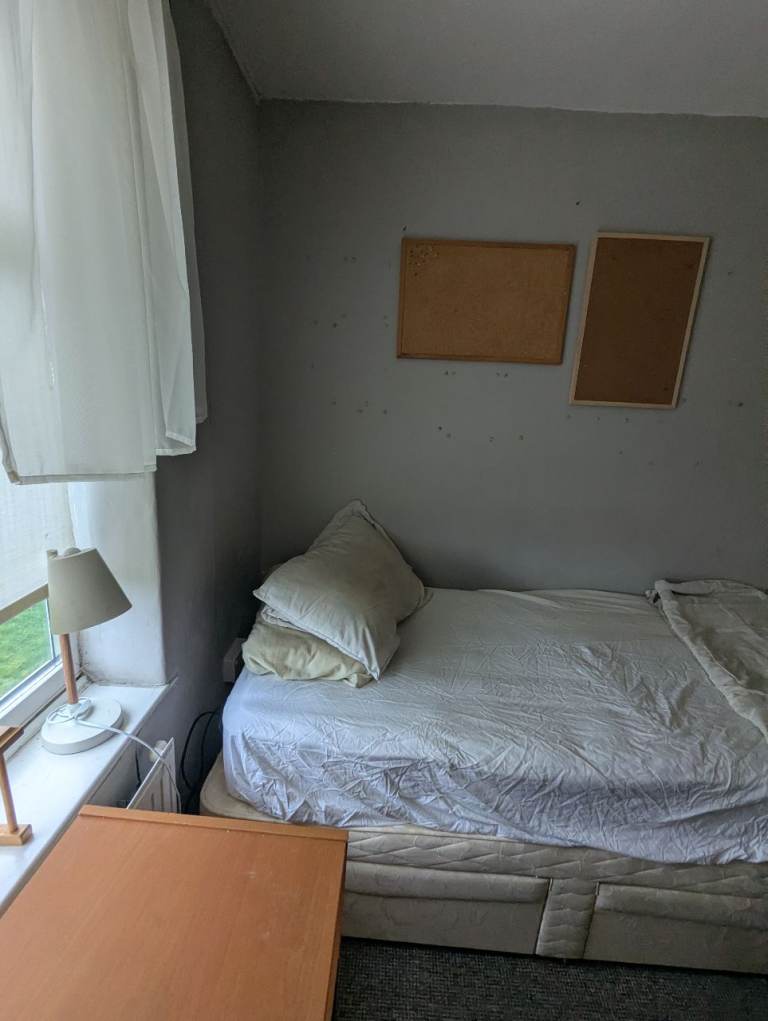 FREE, PICKUP ASAP! Twin divan bed with mattress