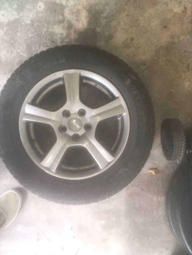Alloys wheels winter tyres 