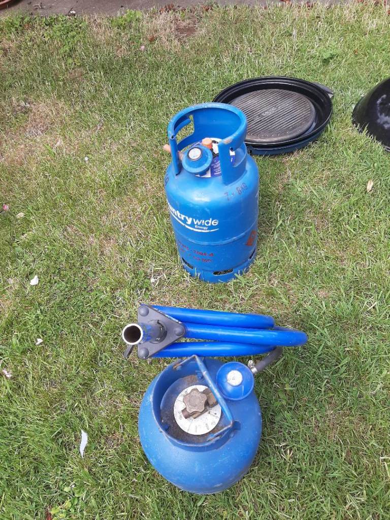 Gas BBQ. For sale.
