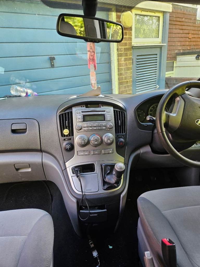 Hyundai, I800, MPV, 2011, Manual, 2497 (cc), 5 doors
