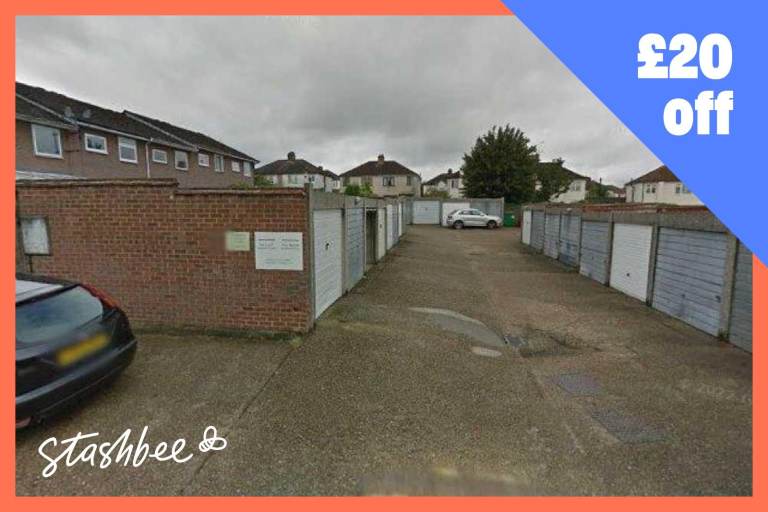 Fantastic 120 Sq Ft Garage available to rent in Worcester Park (KT4)