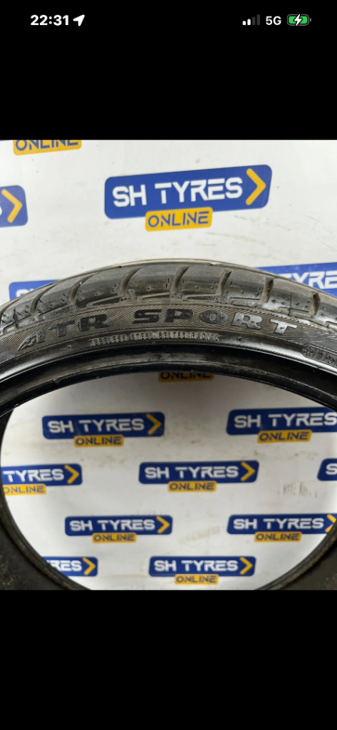 Tyre 225/35 20