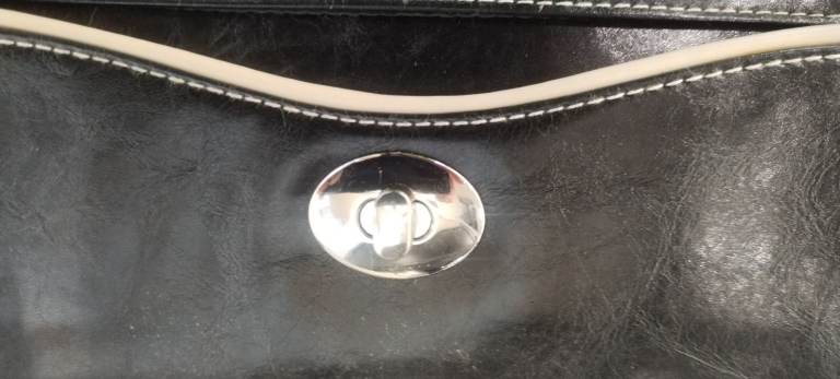 NEW SALE OFFER - Elizabeth Arden Retro Handbag - Ideal for personal or for reseller. 