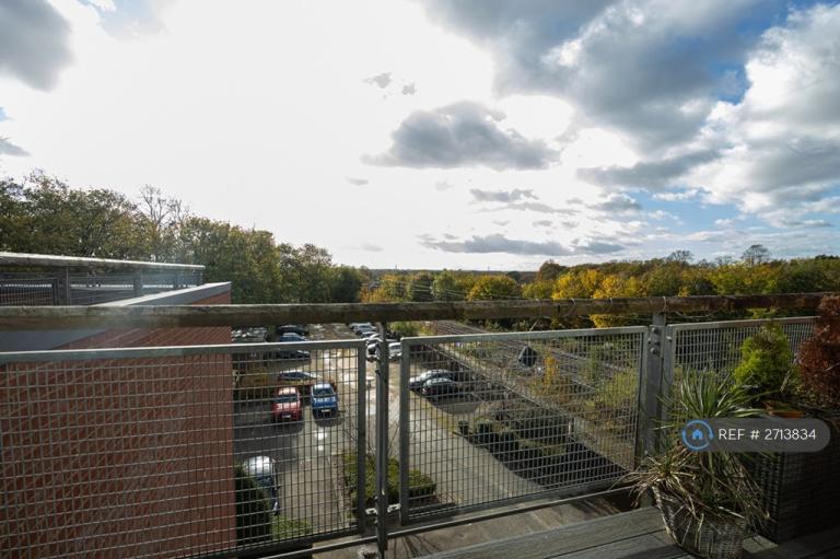 2 bedroom flat in Wilmslow Road, Manchester, M20 (2 bed) (#2713834)