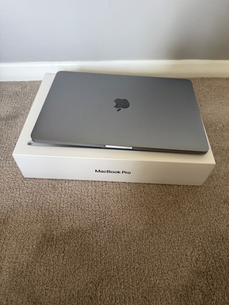 Apple MacBook Pro - Dark Grey 13inch M2, 8gb, 256GB
