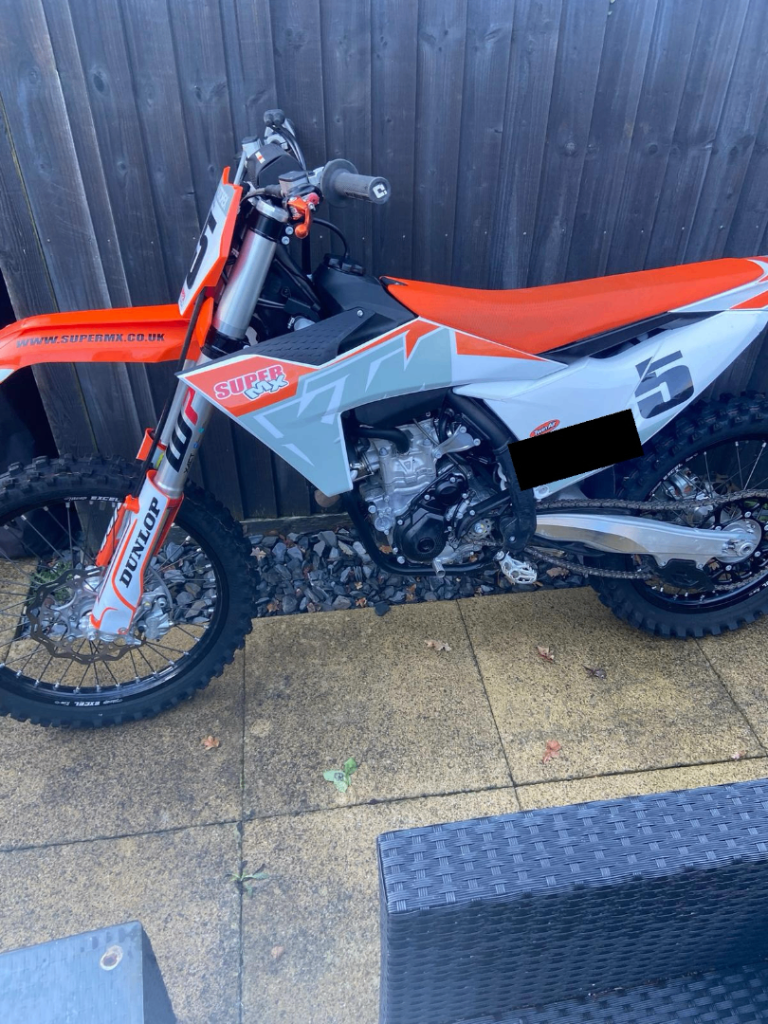 KTM 250 SX-F - EXTREMELY LOW HOURS