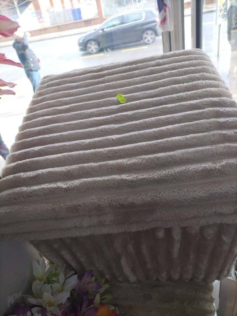 Storage ,footstool with lid square shape