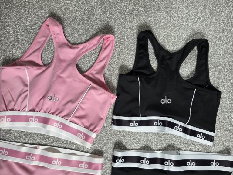 Alo Yoga Activewear Bundle - Pink & Black Leggings & Sports Bras