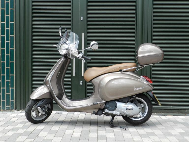 Vespa Primavera 125