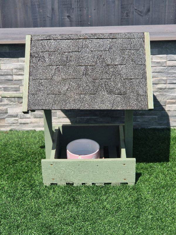 Dog Water Bowl Wishing Well Garden Ornament 