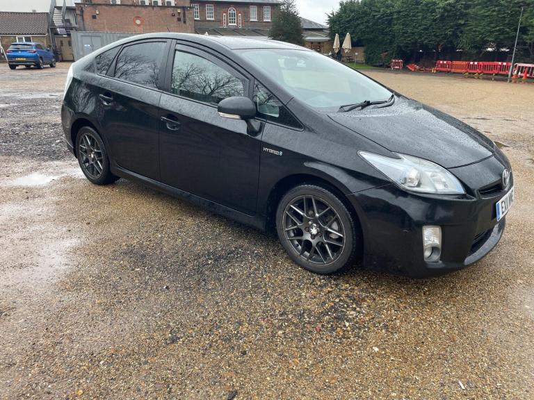 2011 Toyota Prius 1.8 VVTi 10th Anniversary 5dr CVT Auto HATCHBACK PETROL/ELECTRIC Automatic
