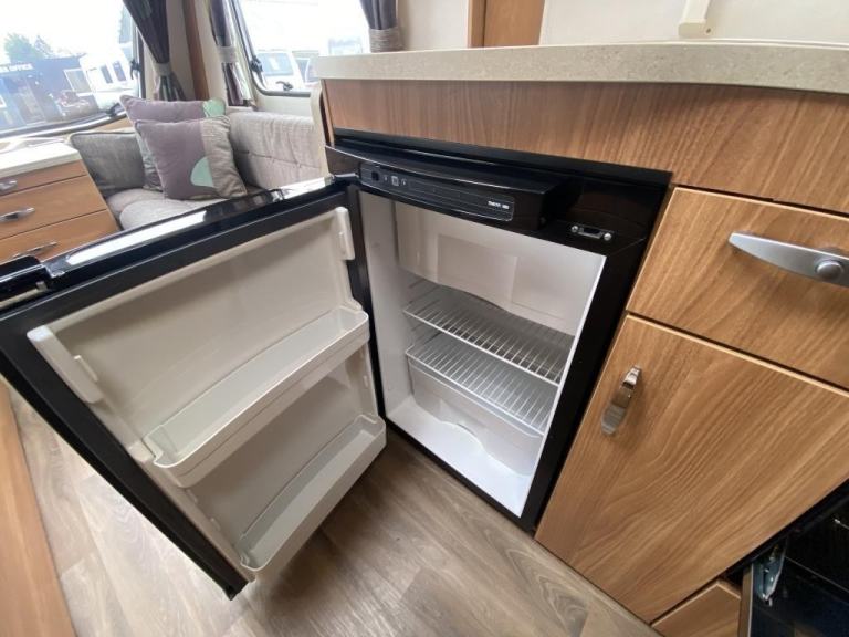 2014 SWIFT FREESTYLE SE S2 TOURING CARAVAN