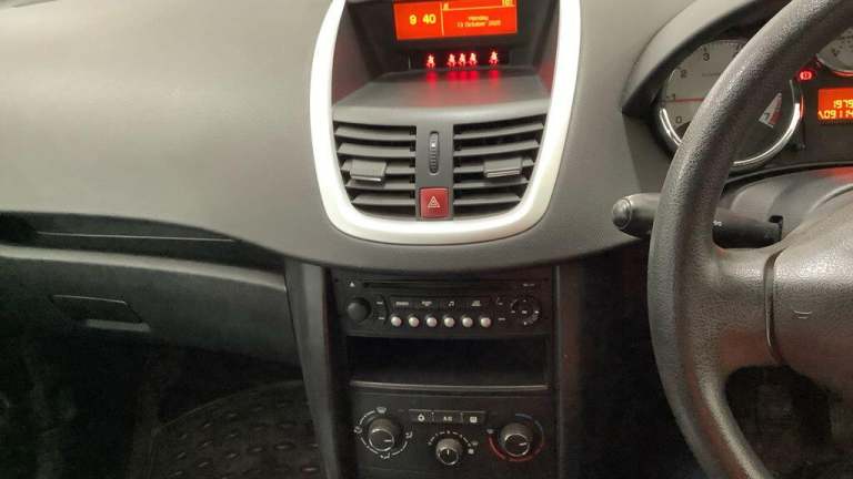 2010 Peugeot 207 1.4 Millesim 5dr HATCHBACK PETROL Manual