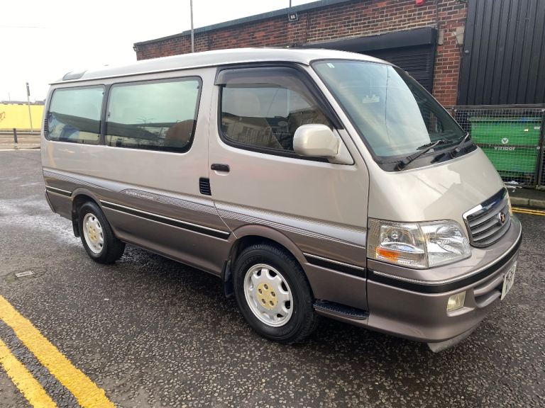 Toyota Hiace Supercustom 3.0L TD Diesel Auto. 8 seater luxury people carrier. 