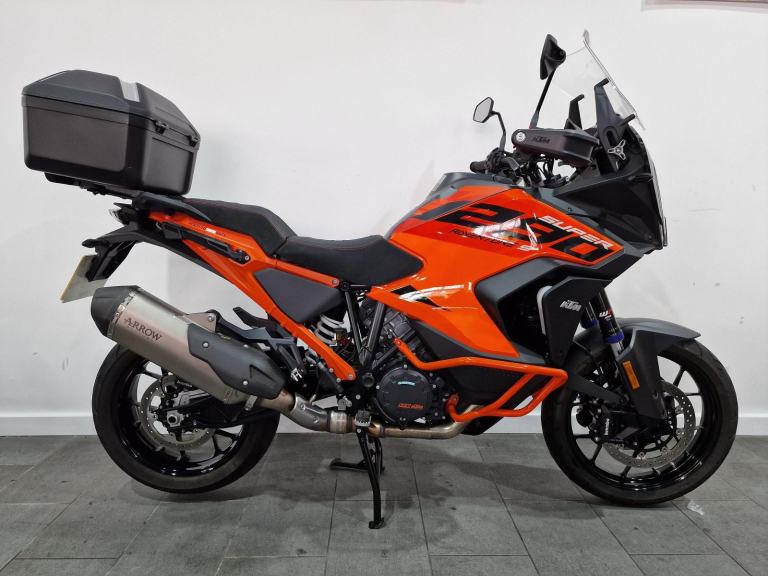 2023 KTM 1290 Super Adventure S, 880 miles!, Full Touring Luggage, Heated Grips