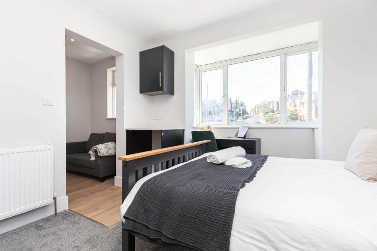 Modern En-Suites - 50% Off 1st Months Rent