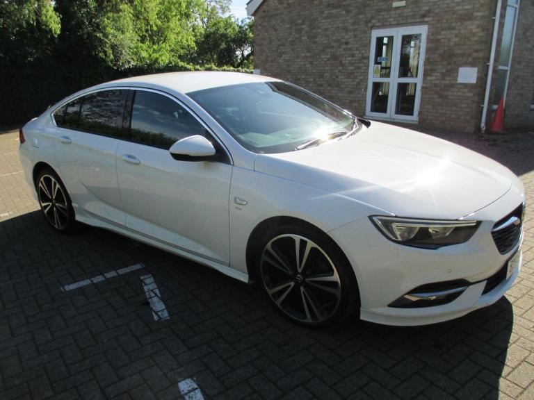 2018 Vauxhall Insignia 2.0 Turbo D SRi Vx-line Nav 5dr HATCHBACK DIESEL Manual