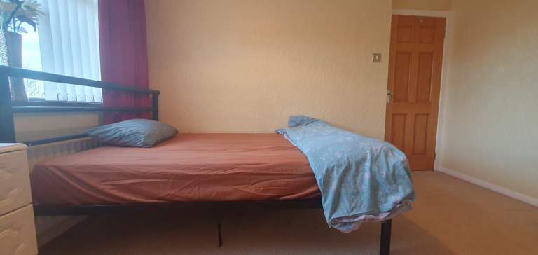 Double Room for rent BT15