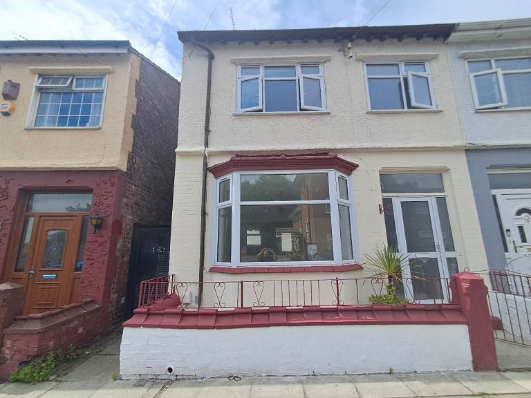 Three Bedroom House L9 