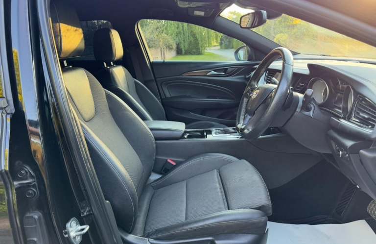 2018 VAUXHALL INSIGNIA 2.0 SRi VX-LINE NAV AUTO TOURER ESTATE LONG MOT STUNNING 