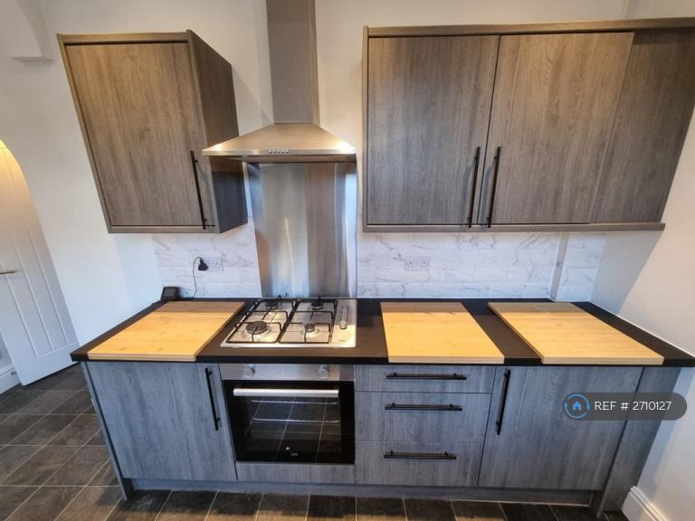 2 bedroom house in Platt Fold Street, Leigh, WN7 (2 bed) (#2710127)