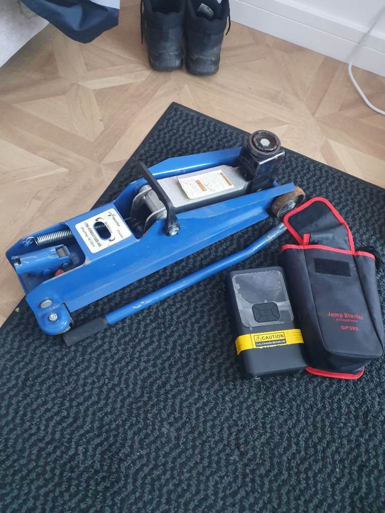 3 tonne trolley jack and jump starter