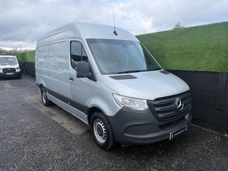 2023 Mercedes-Benz Sprinter 3.5t H2 Progressive Van PANEL VAN DIESEL Manual