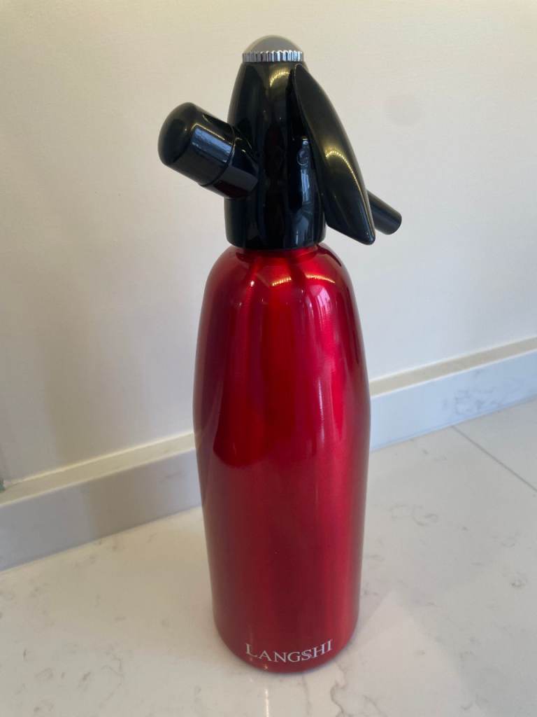 Soda Syphon - carbonated water maker