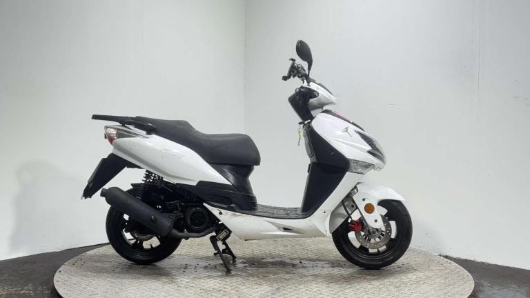 Lexmoto FMX 2015 RUNNING PROJECT SCOOTER SPARES OR REPAIR LEARNER BIKE 125CC