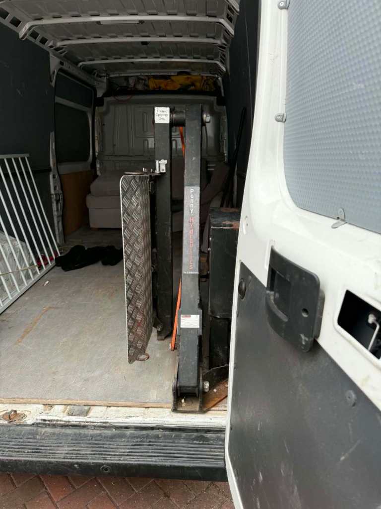Commercial Van Column Tail Lift – Heavy Duty