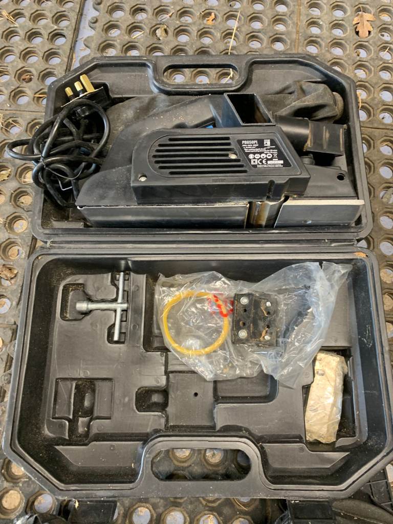 Powerbase 240v Corded Planer 80mm width, 2mm maximum depth cut in case
