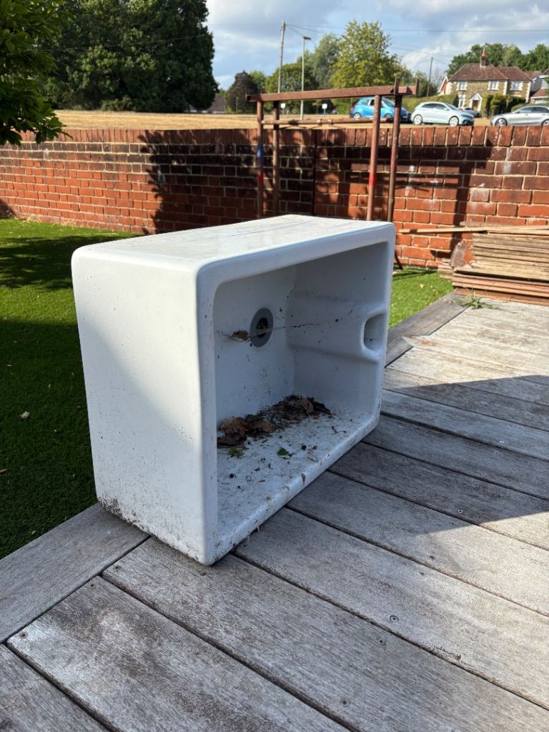 Butler sink