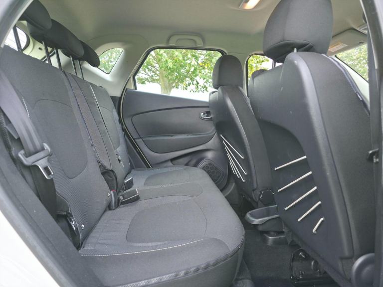 2016 Renault Captur 1.2 TCe ENERGY Dynamique Nav Auto Euro 6 (s/s) 5dr HATCHBACK Petrol Automatic