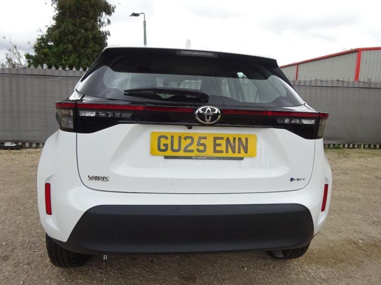 2025 25 REG TOYOTA YARIS CROSS ICON HYBRID AUTO DAMAGED REPAIRABLE SALVAGE