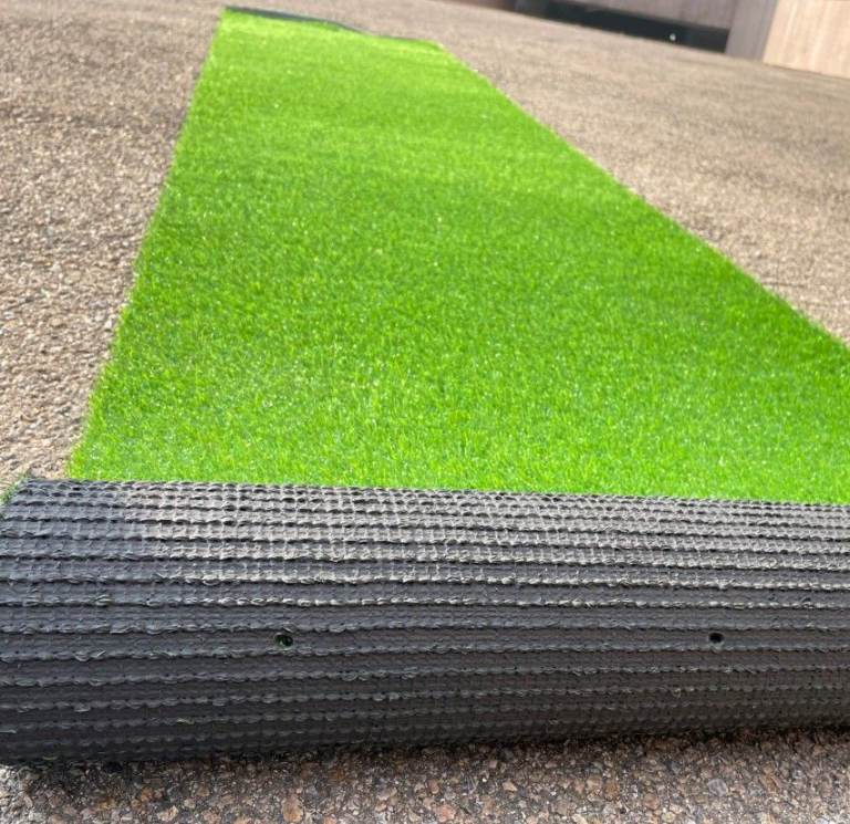 Luxury Synthetic Grass Lawn | Realistic UV Stable Artificial Turf for Outdoor Garden, Decking