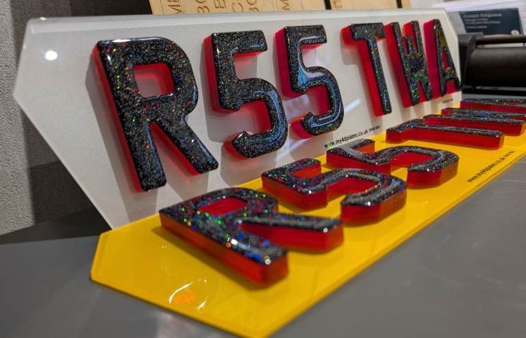 9mm Neon Red 4D Glitter Gel Car Number Plates