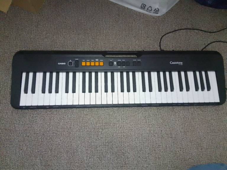 Casiotone CTS100 Electronic Keyboard 