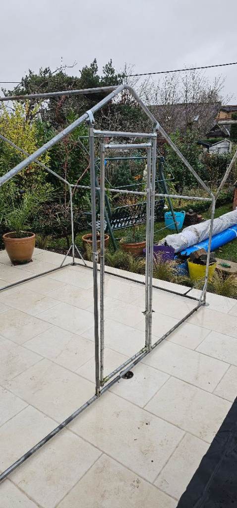 Walk in animal cage 3m x 2m chicken rabbit guinea pig