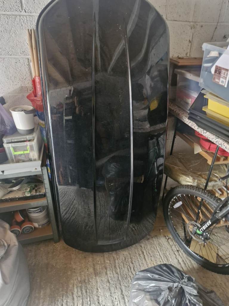 Halfords Roof box with bars