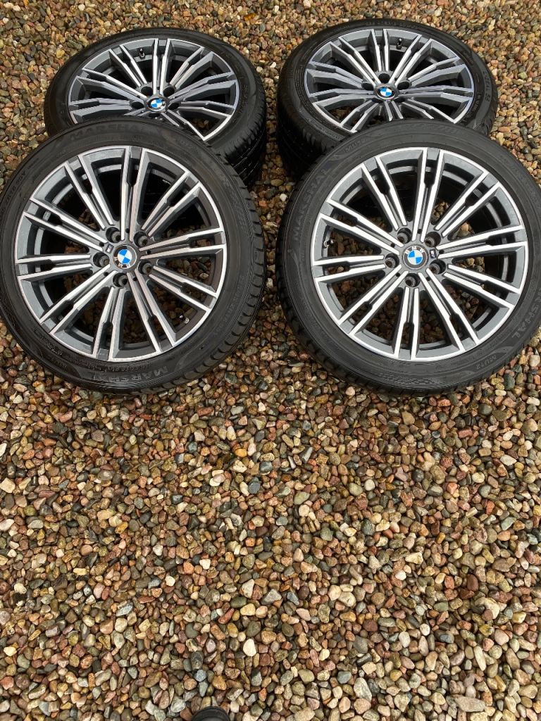 2022  BMW 3 SERIES ALLOYS / STAGGERED REARS 