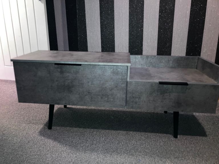 Unit / sideboard brand new can deliver for a small charge