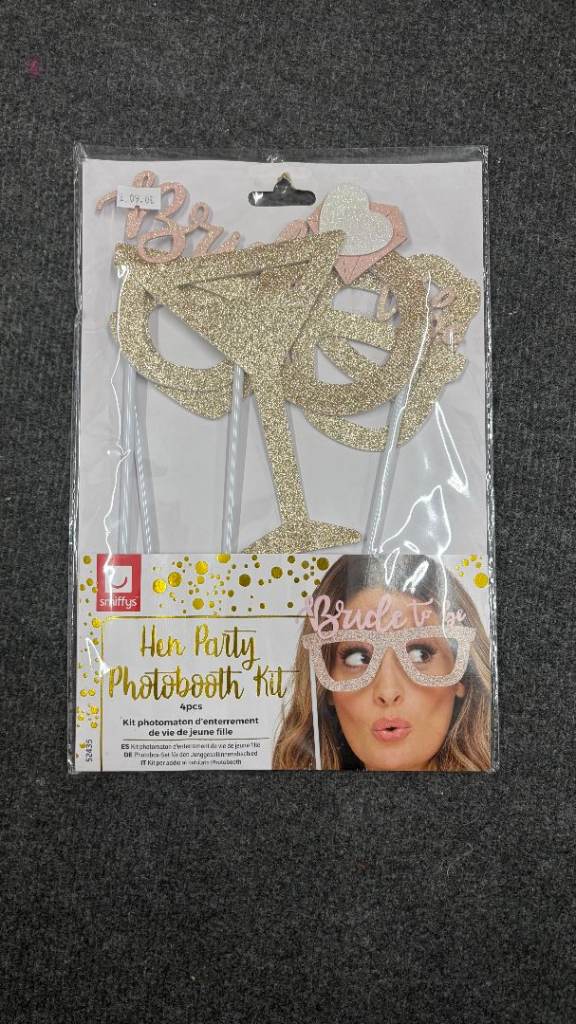 Hen Party Photo booth Kit Sparkly (pack of 4)