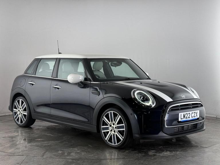 2022 MINI Hatch 1.5 Cooper Exclusive Steptronic Euro 6 (s/s) 5dr HATCHBACK Petrol Automatic
