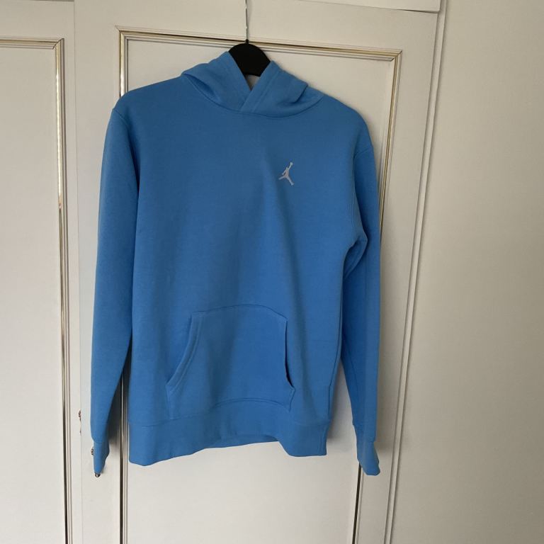Boy’s JORDAN  blue Hoodie - age 12/13 years. - NEW CONDITION 