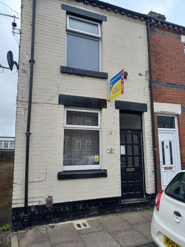 **LET BY** 30 ANCASTER STREET** 2 BEDROOM** DSS ACCEPTED** NO DEPOSIT**