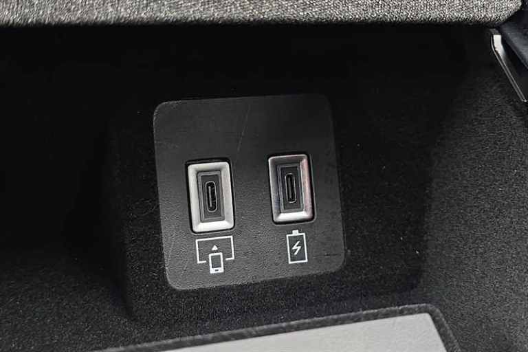 2025 Vauxhall Grandland 1.2 Hybrid [136] Ultimate 5dr e-DCT6 [Pan Roof] HATCHBACK PETROL Automatic