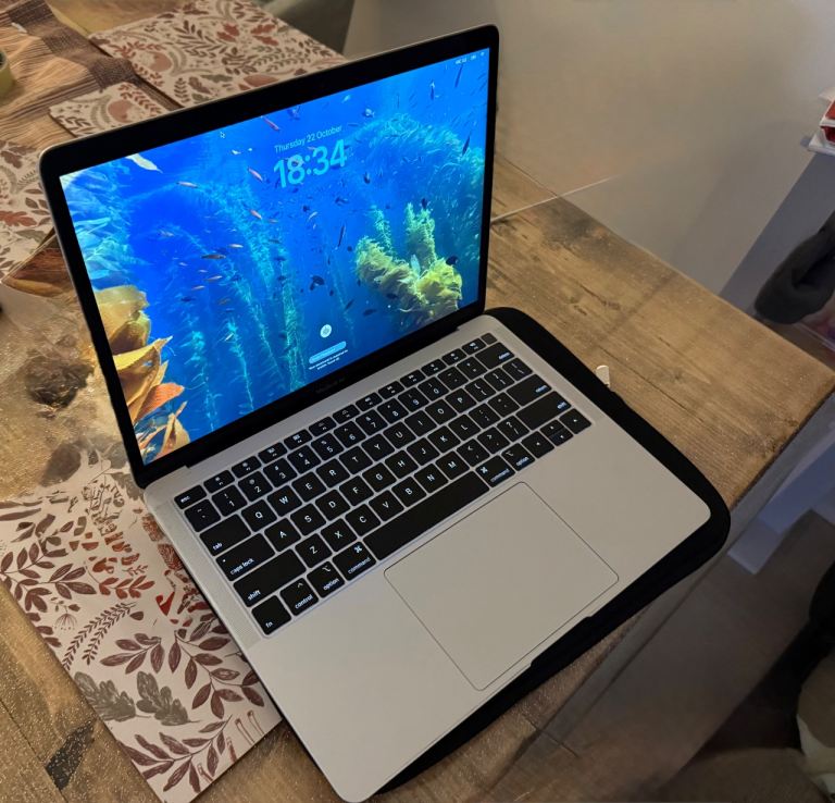 Apple MacBook Air 13” (2018) – 8GB RAM, 128GB SSD – Grade A, Excellent Condition