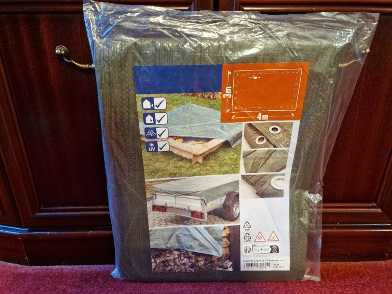 Green Tarpaulin PE 3m x 4m Waterproof & UV Resistant with Eyelets. Brand New.