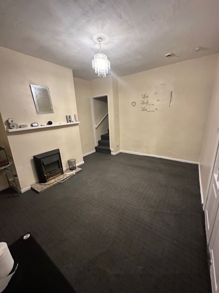 2 BEDROOM HOUSE TO LET BD7