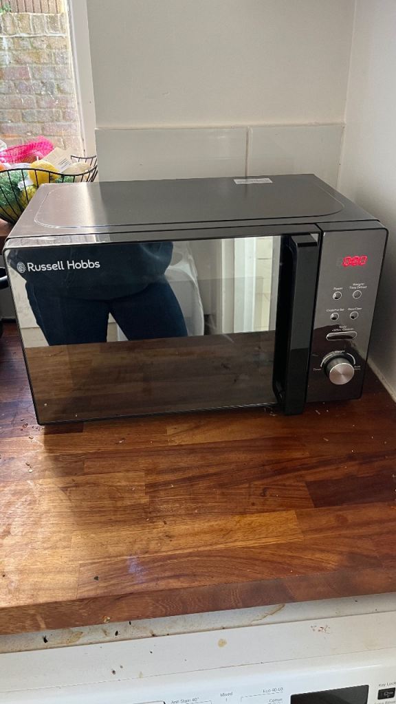 Russell Hobbs RHM2076B 20 Litre 800 W Black Digital Solo Microwave